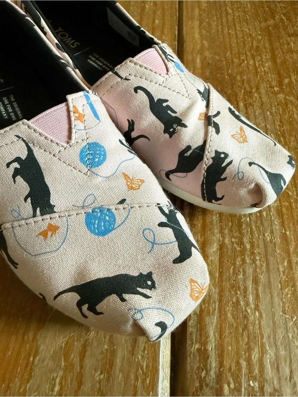 Toms Shoes
